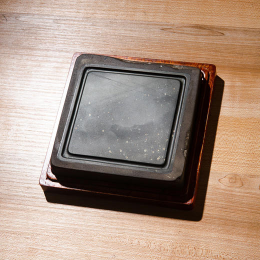 北齐古邺城“羽人”古砖制对砚（一套两方） 商品图8