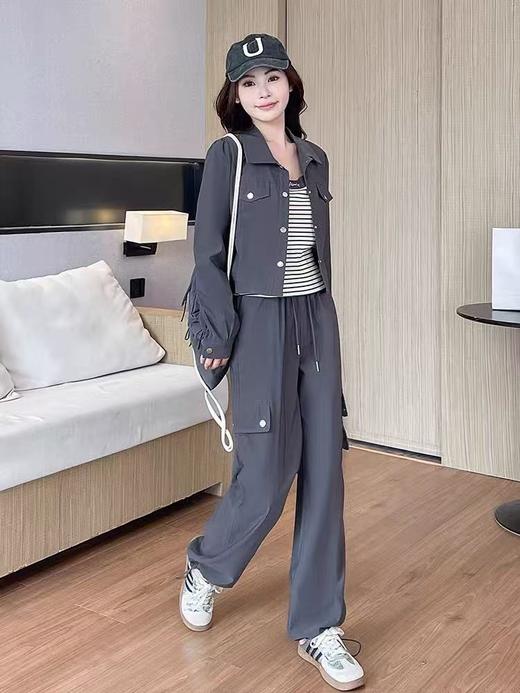 活动爆款【自营】衣周期～（三件套）Q01小外套➕条纹吊带➕工装裤套装-喜出 商品图2