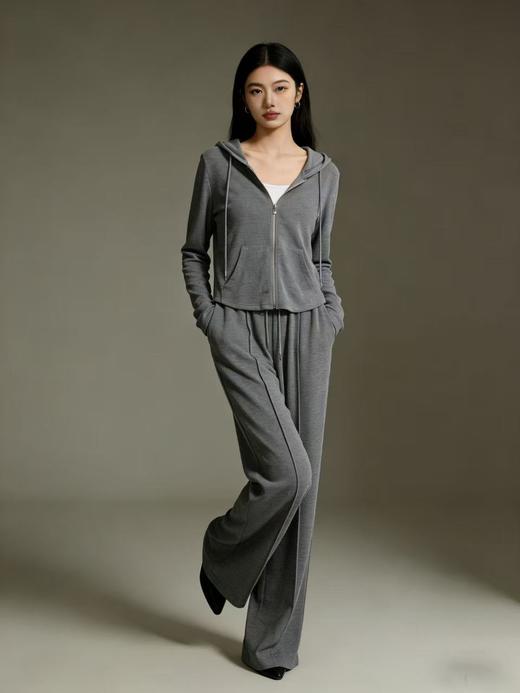 活动爆款【自营】衣周期～（三件套）Q92连帽外套➕白色背心➕立体休闲直筒裤细纹套装-喜出 商品图4