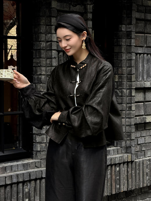 盛唐婧 | 新中式轻奢设计感龟裂纹对襟外套 商品图8