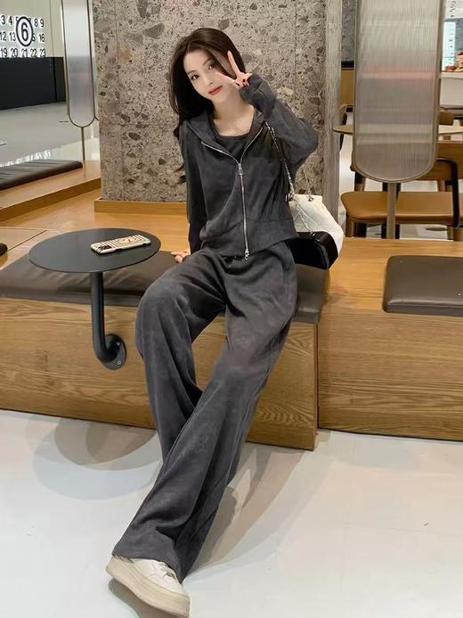 活动爆款【自营】衣周期～（三件套）Q39 灰色休闲外套➕背心➕休闲直筒裤细纹坑条套装-喜出 商品图0