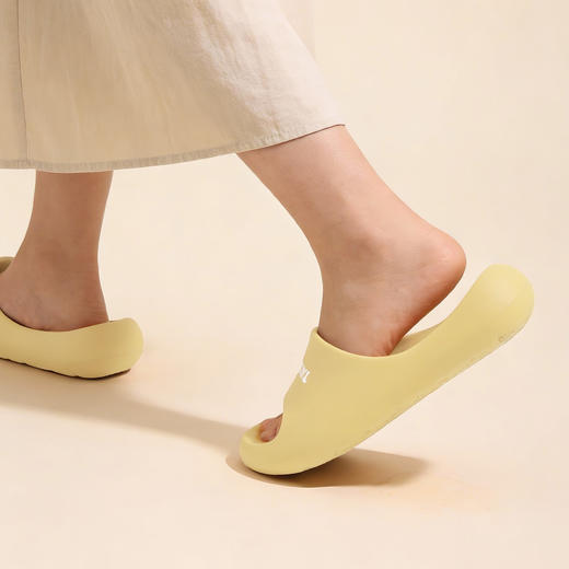 【多样屋专柜】多样屋云柔舒适拖/摩卡灰新款夏季eva室内浴室洗澡居家拖鞋 商品图3