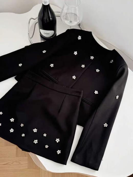 418良粉节|2026 活动爆款～【自营】衣周期～（二件套）Q29外套+半裙手工缝制金属小花高级感小香风套装-喜出 商品图5