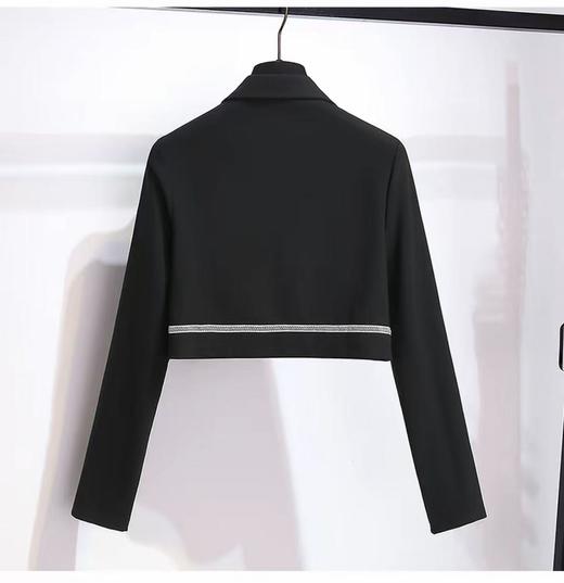 418良粉节|2026 活动爆款～【自营】衣周期～（二件套）Q17翻领小外套➕吊带连衣裙套装-喜出 商品图5