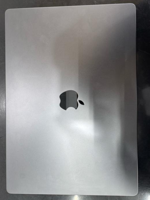 【门店样品】16 英寸 MacBook Pro: Apple M4 Pro 芯片， 店铺同步在售，库存更新可能不及时看中直接扫码联系店内销售。 商品图2