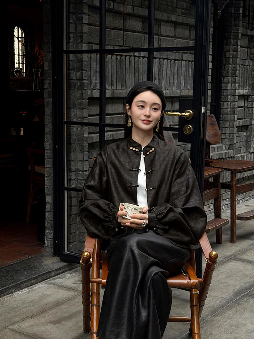 盛唐婧 | 新中式轻奢设计感龟裂纹对襟外套 商品图10