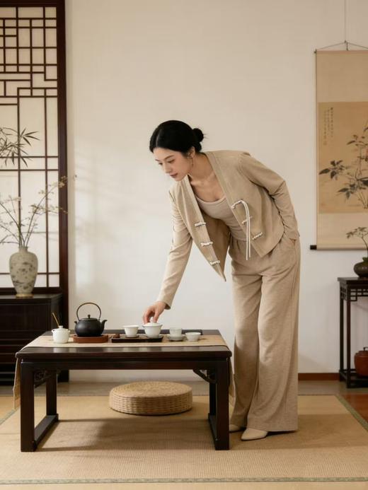 活动爆款【自营】衣周期～（三件套）417新中式针织外搭➕背心➕休闲直筒裤套装-喜出 商品图1