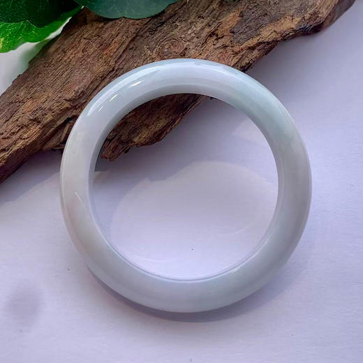 派瑞翡翠 翡翠手镯 糯种 浅绿 商品图1