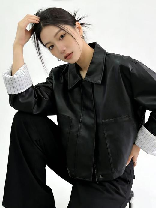 活动爆款【自营】衣周期～米娜外套013 PU黑色条纹卷边袖短款皮衣-喜出 商品图2