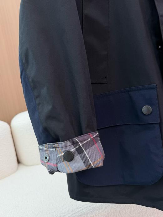 Barbour 巴伯尔新品灯芯绒拼接翻领工装风衣猎装谷仓风外套 商品图7