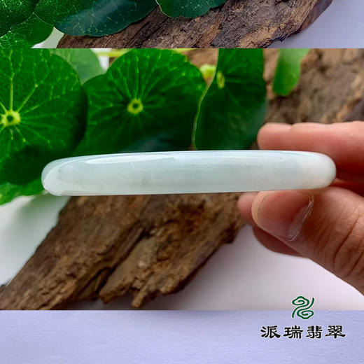派瑞翡翠 翡翠手镯 糯种 浅绿 商品图2