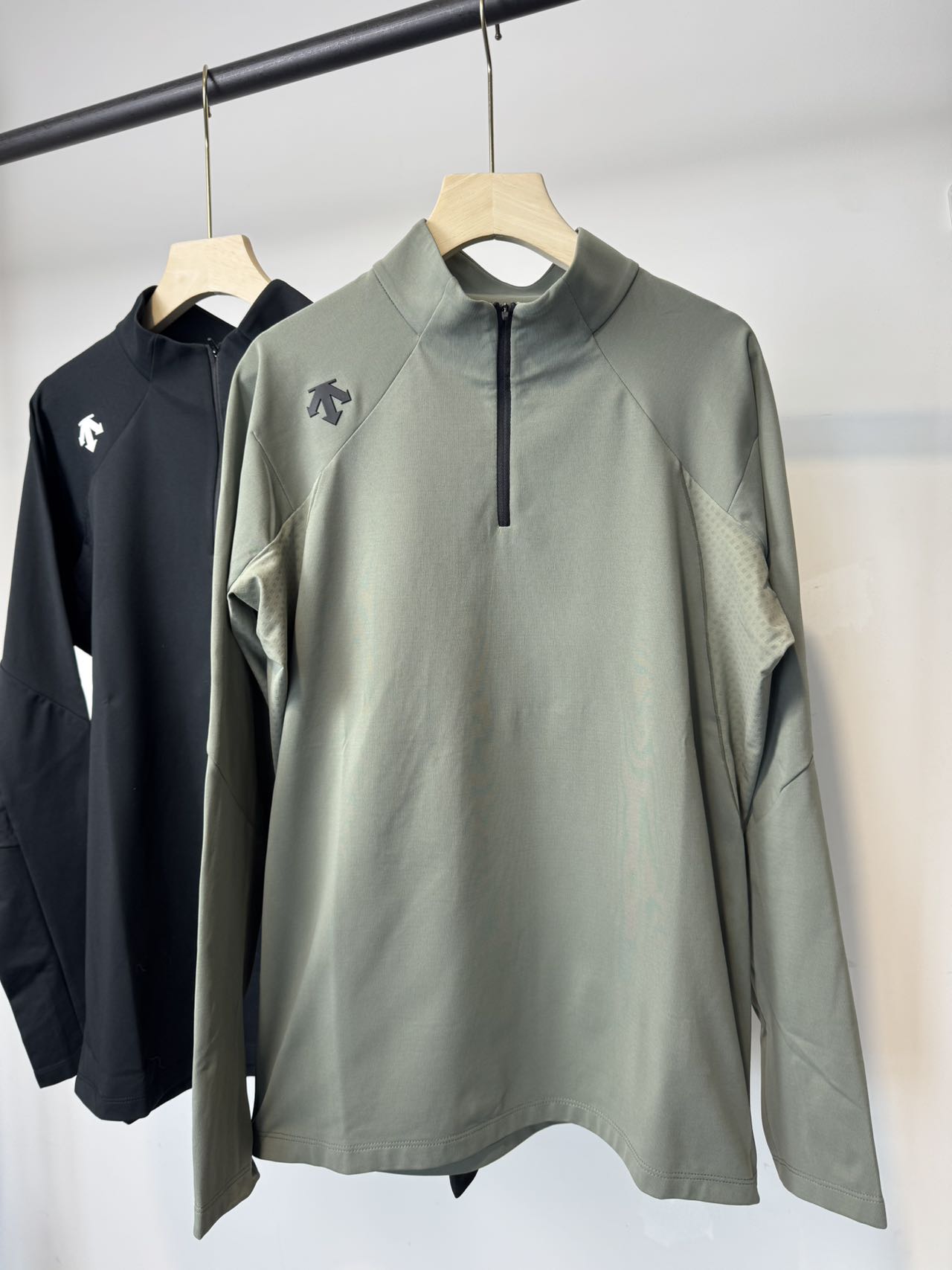 DST TRAINING系列男士半拉链长袖针织衫