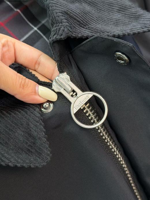 Barbour 巴伯尔新品灯芯绒拼接翻领工装风衣猎装谷仓风外套 商品图6