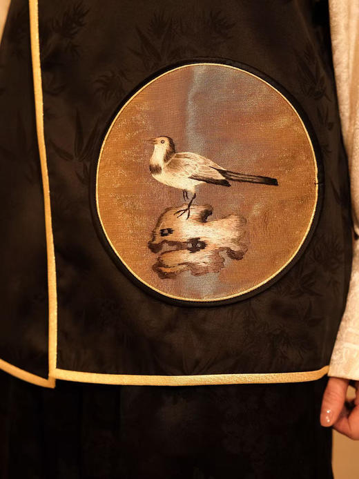 盛唐牡丹盛奢系列 | 文竹真丝香云纱手绣斜襟马甲 商品图2