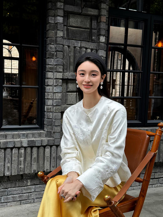 盛唐牡丹| 珍珠白法式串珠冠乐绉外套 商品图9