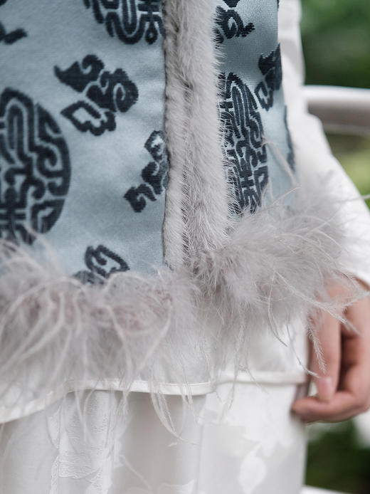 盛唐牡丹 | 万寿祥云纹真丝漳缎棉马甲 商品图2