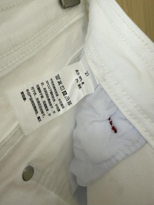 各位女神通勤必备  EP金扣弯刀女款白色牛仔裤 商品图7