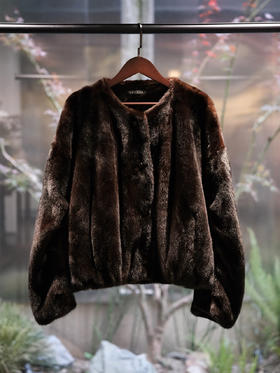 盛唐婧 | 轻奢时尚水貂外套-黑色