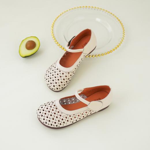 【牛皮革】西村名物2026年夏季新款舒适平底牛油果色一字带玛丽珍洞洞空鞋X26AH17881 商品图3