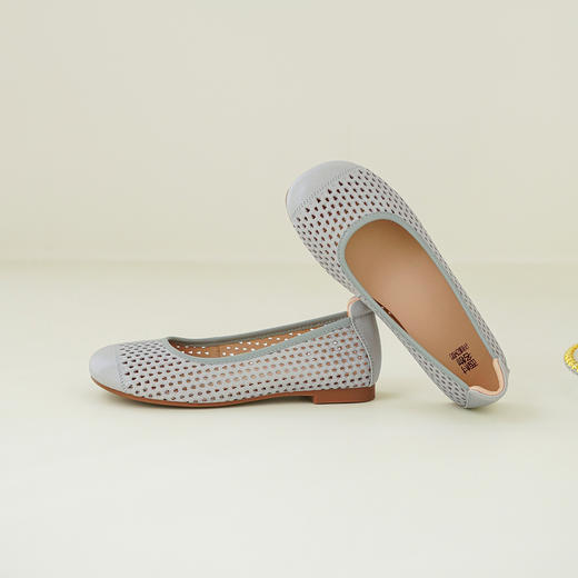 【羊皮革】西村名物2026年夏季新款舒适低跟圆头浅口洞洞空鞋T26AH17971 商品图1