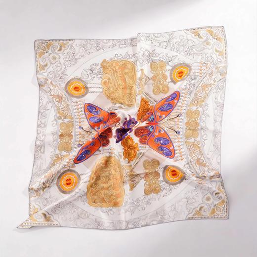 苗银蝴蝶纹样桑蚕丝方巾 商品图3