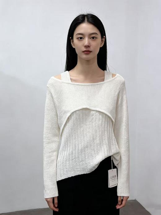 418良粉节|2026 活动爆款 品牌促➡️薄款【自营】衣周期8610一字肩假两件设计感镂空针织上衣-喜出 商品图3