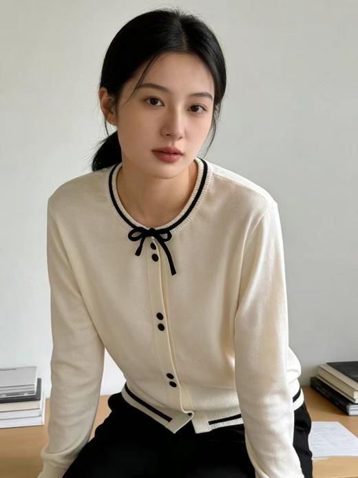 418良粉节|2026 活动爆款 品牌促➡️春薄款羊毛衫【自营】衣周期格亿（30%羊毛）6910针织拼色条羊毛开衫-喜出 商品图3