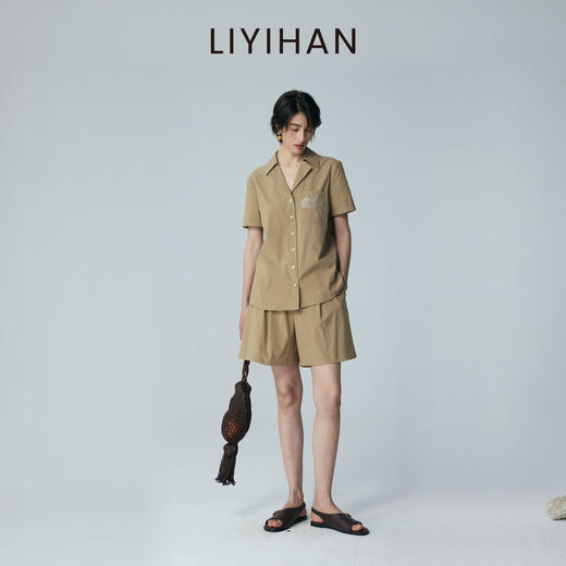 LIYIHAN 2026夏新款通勤女衬衫上衣卡其色百搭舒适高级小众设计感 商品图1