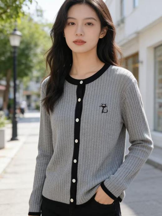 羊毛衫！春薄款！品牌促➡️【自营】衣周期格亿（30%羊毛）8523刺绣猫竖纹拼色羊毛开衫-喜出 商品图1