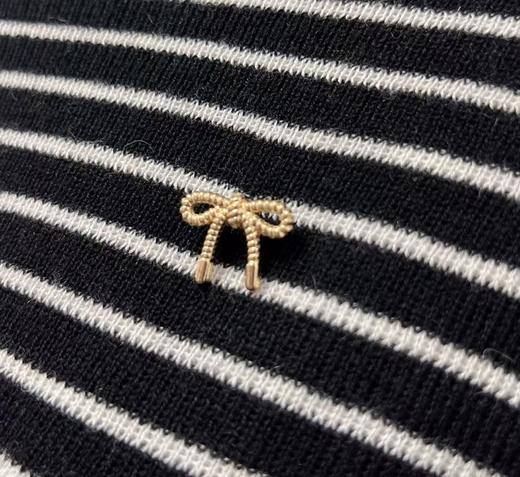 418良粉节|2026 活动爆款 羊毛衫！春薄款！品牌促➡️【自营】衣周期格亿（6%羊毛）9196木耳边半高领条纹百搭针织上衣-喜出 商品图4