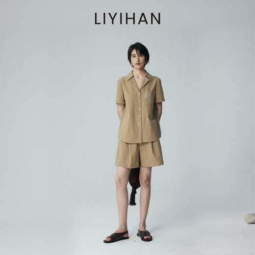 LIYIHAN 2026夏新款通勤女衬衫上衣卡其色百搭舒适高级小众设计感 商品图0