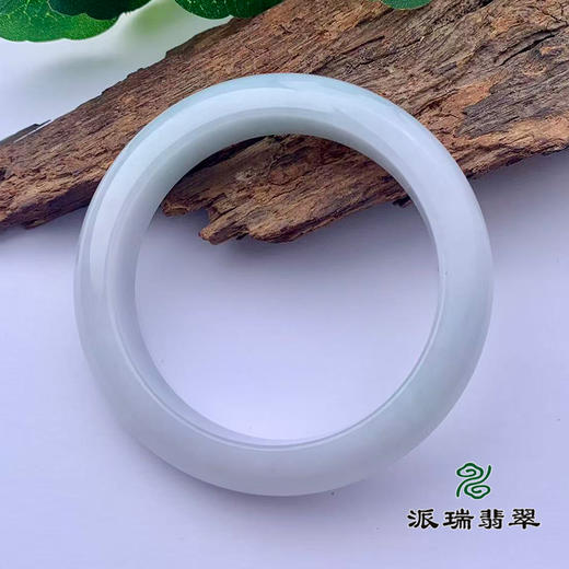 派瑞翡翠 翡翠手镯 糯种 浅绿 商品图2