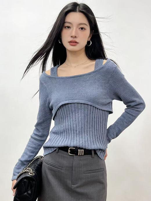 418良粉节|2026 活动爆款 品牌促➡️薄款【自营】衣周期8610一字肩假两件设计感镂空针织上衣-喜出 商品图6