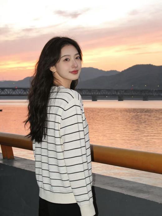 羊毛衫！春薄款！品牌促➡️【自营】衣周期格亿（30%羊毛）6909猫猫刺绣镂空针织条纹羊毛开衫-喜出 商品图1