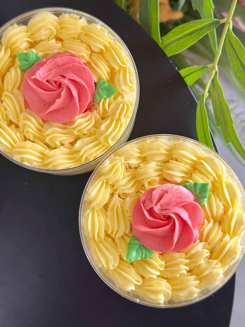 白脱老奶油蛋糕，老奶油咸甜口。约4寸，快递后，冷冻20分钟更好吃