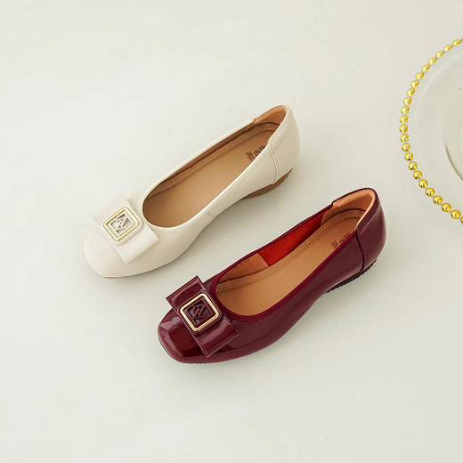 【牛皮/羊皮革】西村名物2026年春季新款舒适低跟羊皮内里内垫浅口单鞋T26AE17941 商品图0