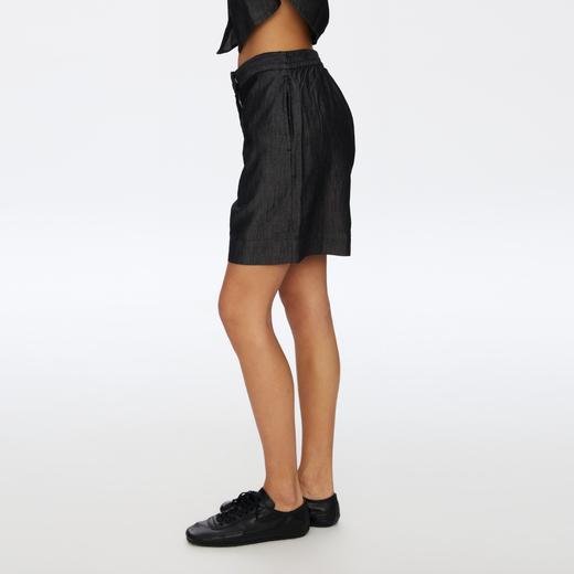 Oneup天丝超薄牛仔短裤 商品图3