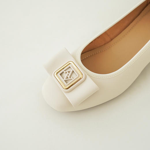 【牛皮/羊皮革】西村名物2026年春季新款舒适低跟羊皮内里内垫浅口单鞋T26AE17941 商品图7