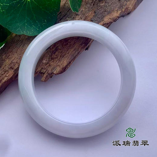 派瑞翡翠 翡翠手镯 糯种 浅绿 商品图1