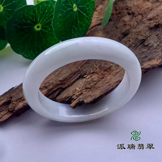 派瑞翡翠 翡翠手镯 糯种 浅绿 商品图1