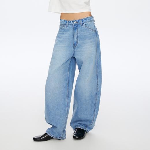 Oneup浅蓝洗水牛仔香蕉裤（新） 商品图3