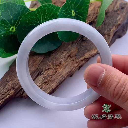 派瑞翡翠 翡翠手镯 糯种 浅绿 商品图3