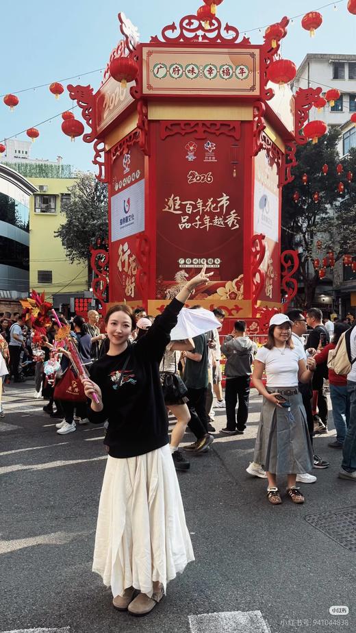 现货 BUR彩马刺绣卫衣..就几件.. 毛圈的，正好现在穿. 商品图3