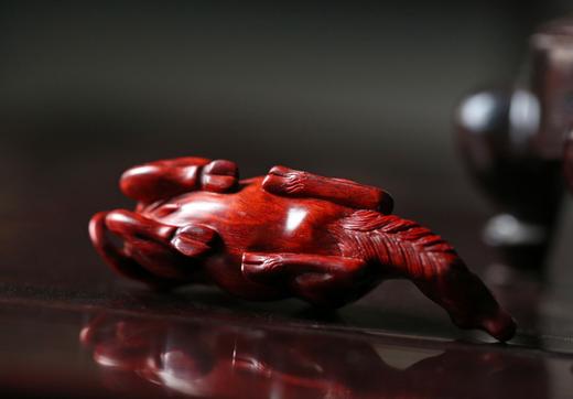 骆驼笔架小叶紫檀摆件 商品图6