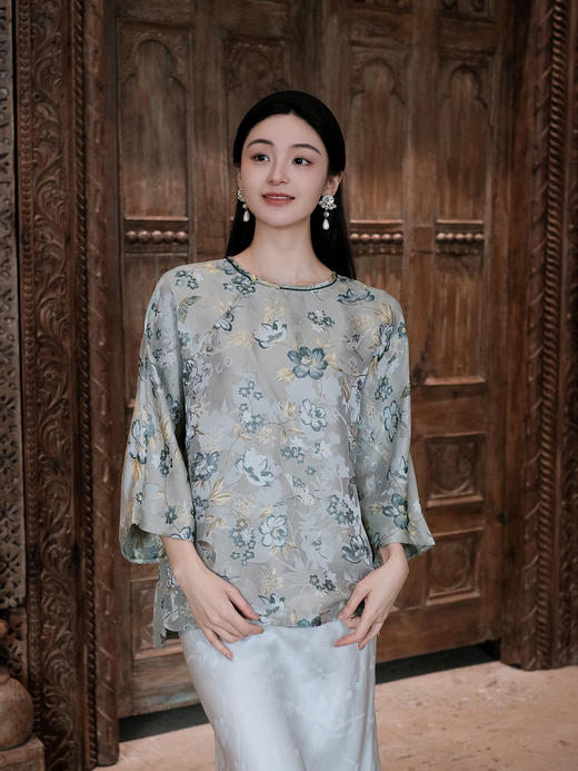 盛唐婧 |真丝异色罗玉兰连枝上衣 商品图0