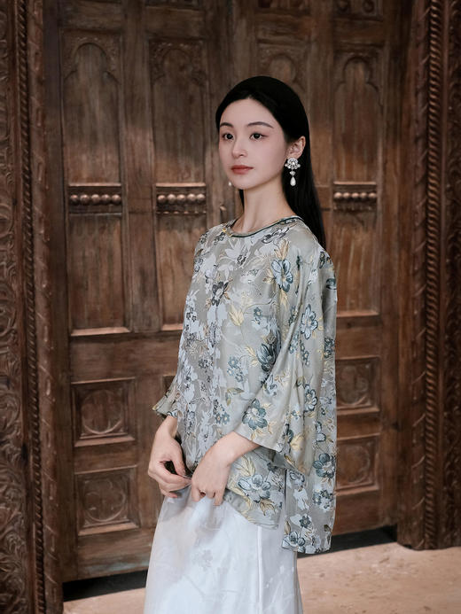 盛唐婧 |真丝异色罗玉兰连枝上衣 商品图2