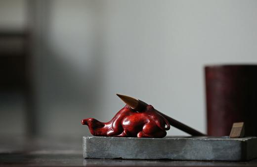 骆驼笔架小叶紫檀摆件 商品图5