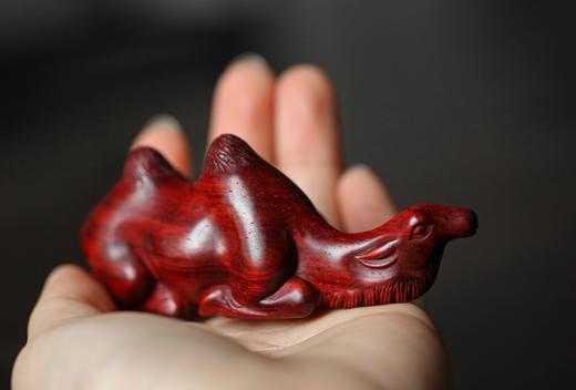 骆驼笔架小叶紫檀摆件 商品图7