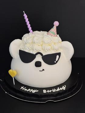 蛋糕定制—帅气小熊