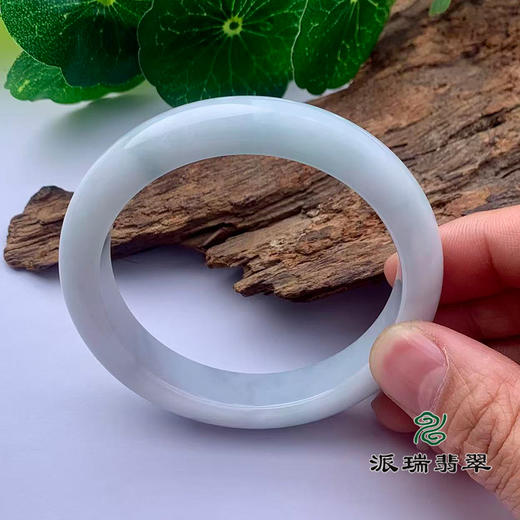 派瑞翡翠 翡翠手镯 糯种 飘花 商品图0